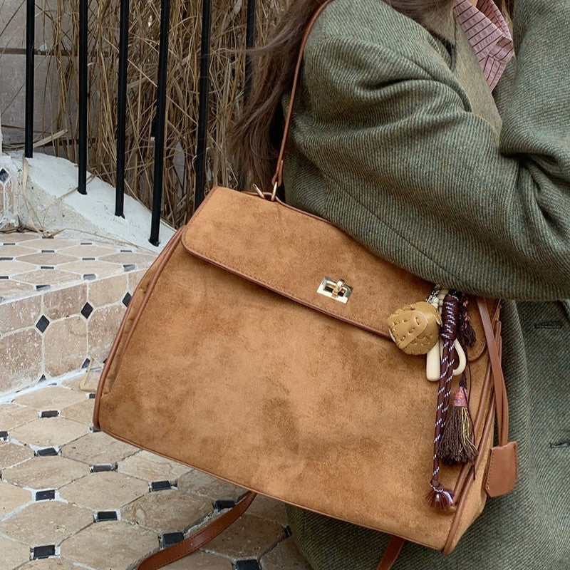 Elegant Suede Crossbody Bag – Germmä™